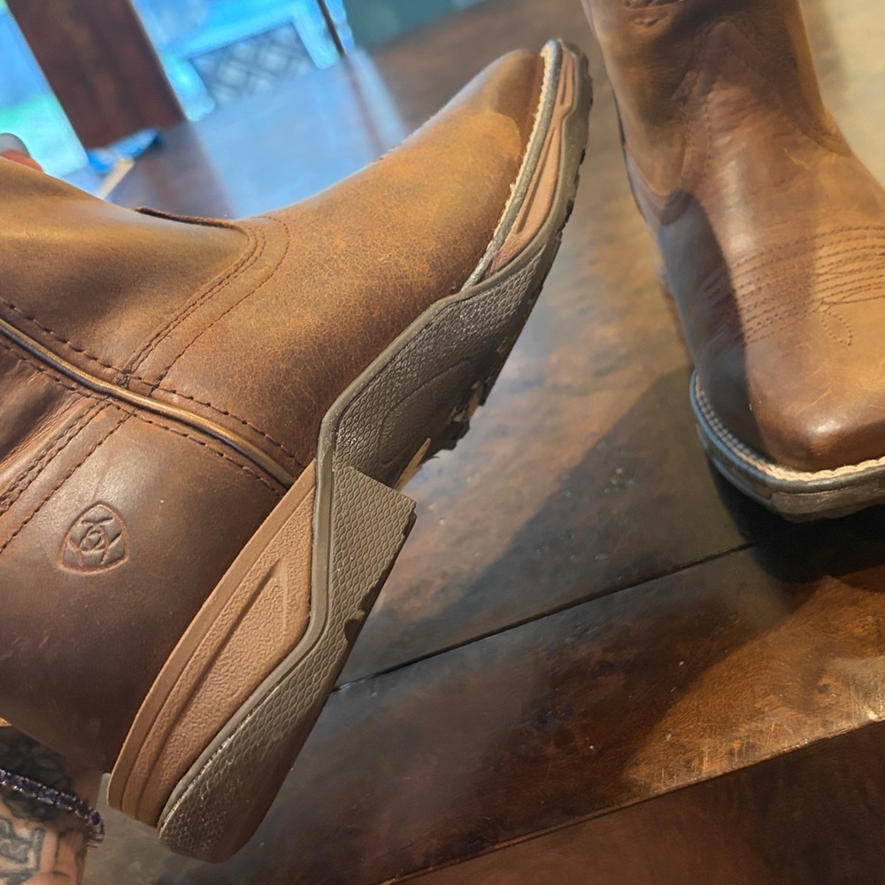 Ariat boys Brown Western Boots / worn once for a few hours - Picture 9 of 11